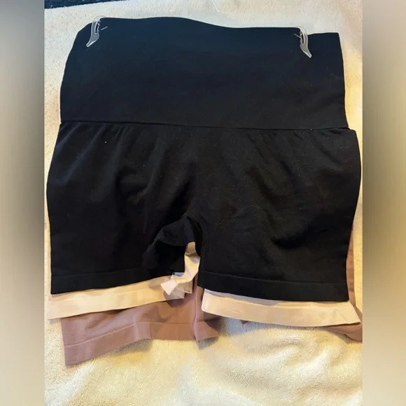 3 pair Nautica NWT & 2 pair Nautica ladies shaping shorts NWOT, all size XL - Picture 5 of 15